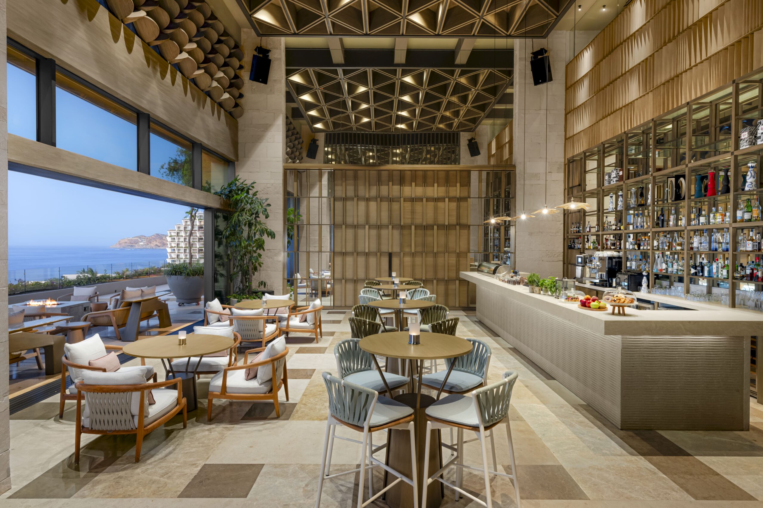 51BAR-Grand_Velas_Boutique_Los_Cabos-Velas_Resorts_1 (1)