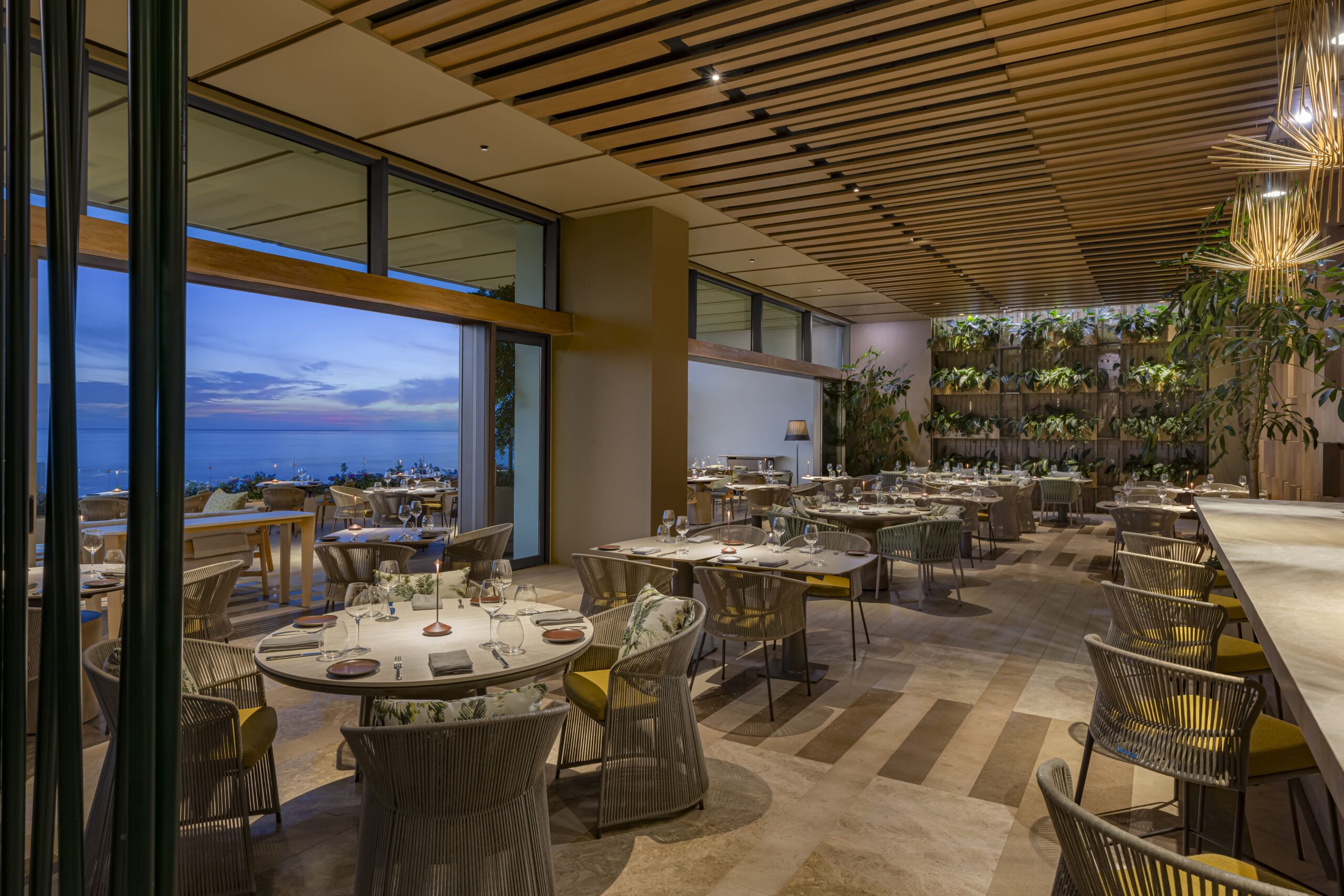 LOTO_RESTAURANTE-Grand_Velas_Boutique_Los_Cabos-Velas_Resorts_1 (1)